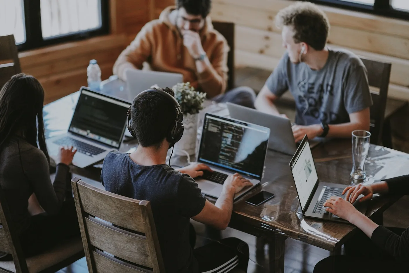 Virtual assistance and remote team visual
